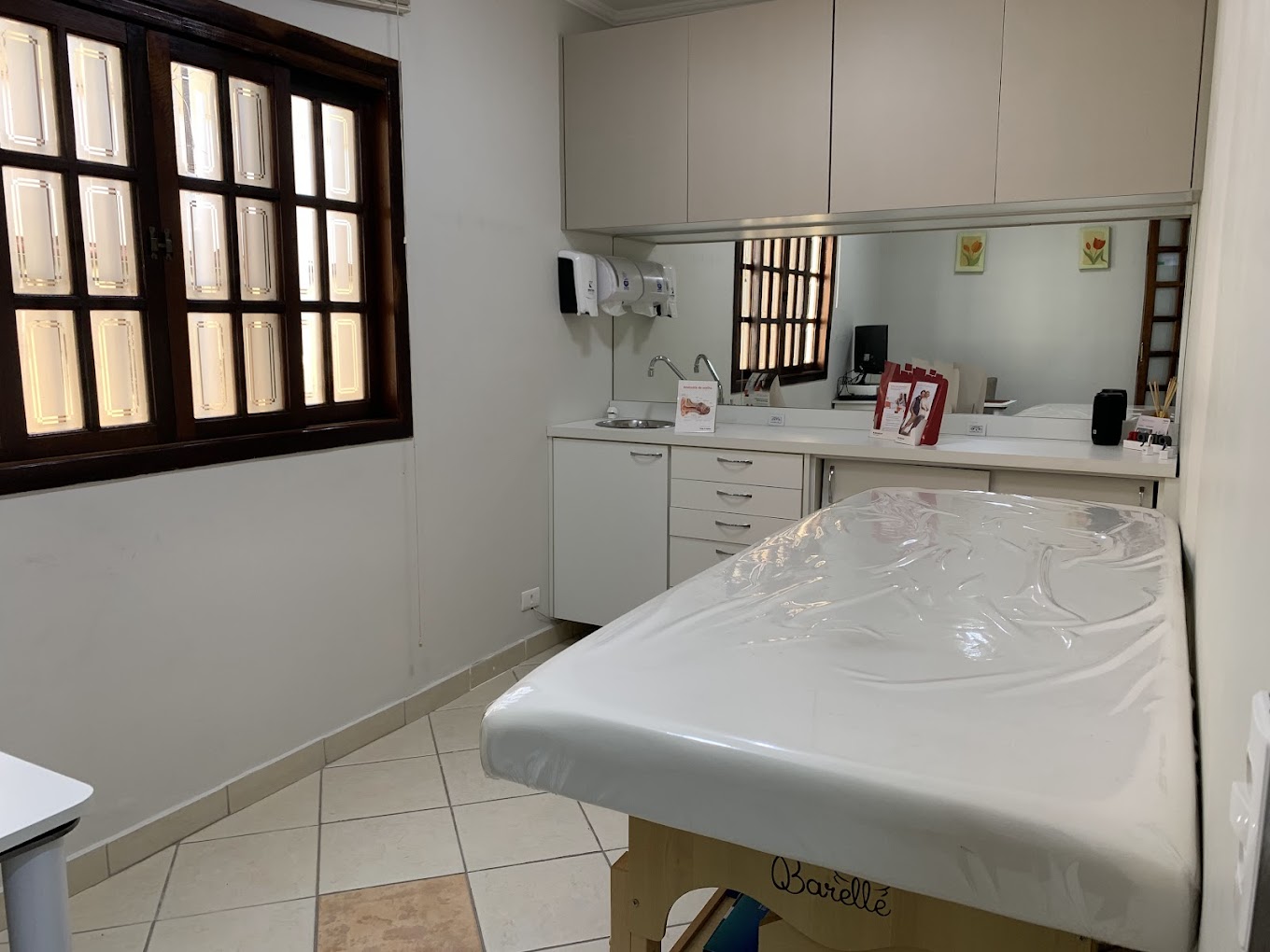 Sala de avaliação auditiva da Canal da Audição em São Paulo